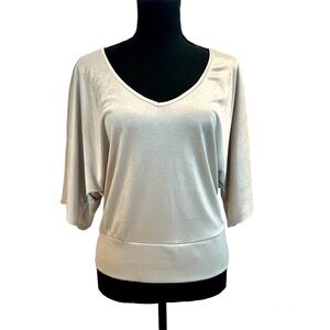 FIFTH Avenue cream beige short sleeve V-neck satin effect blouse Sz L